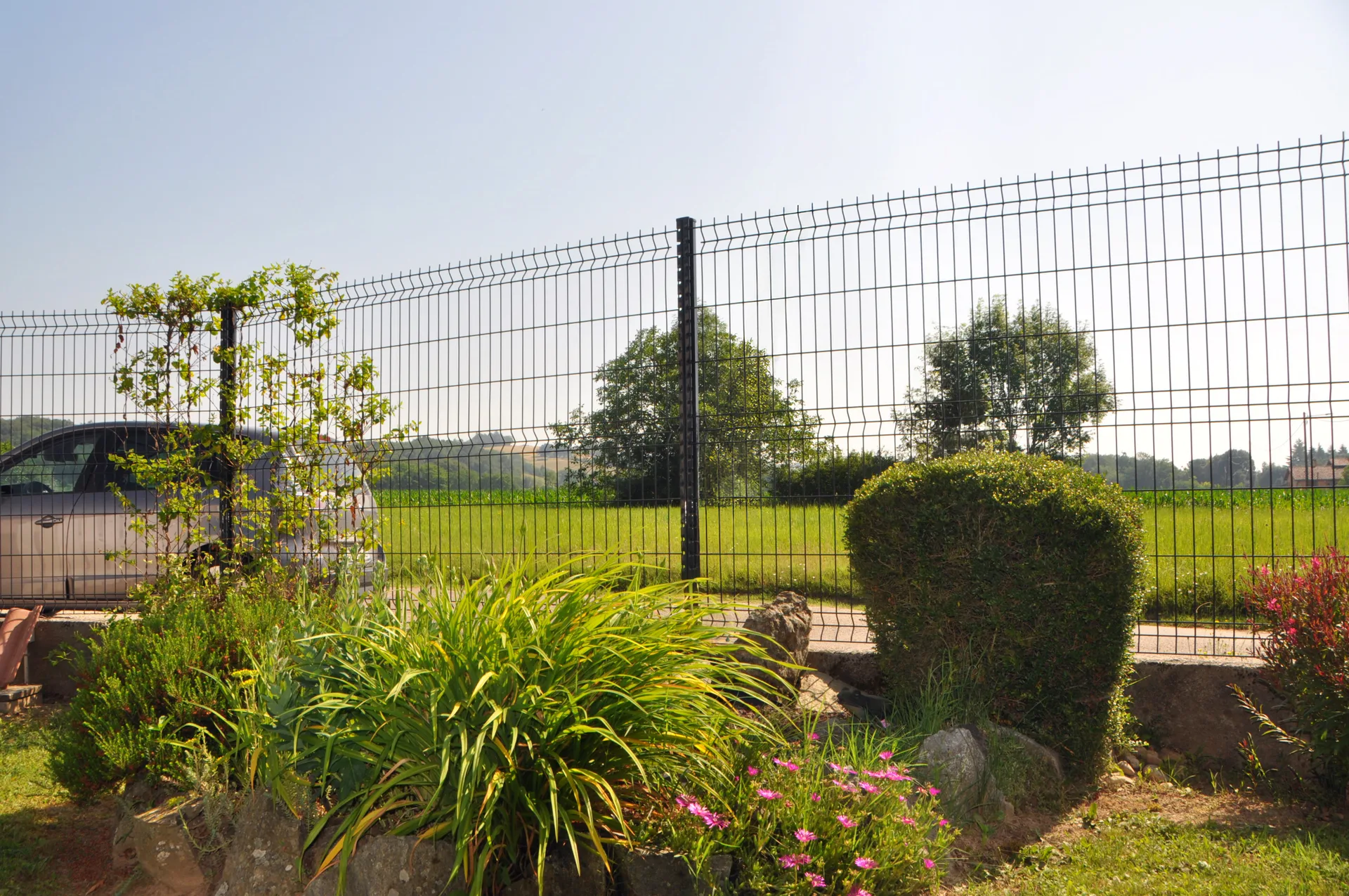 Cloture rigide pro plus vert jardin campagne